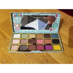 Too Faced Clover Eye Shadow Pallette